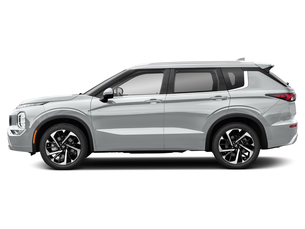 2023 Mitsubishi Outlander — rear three-quarter view