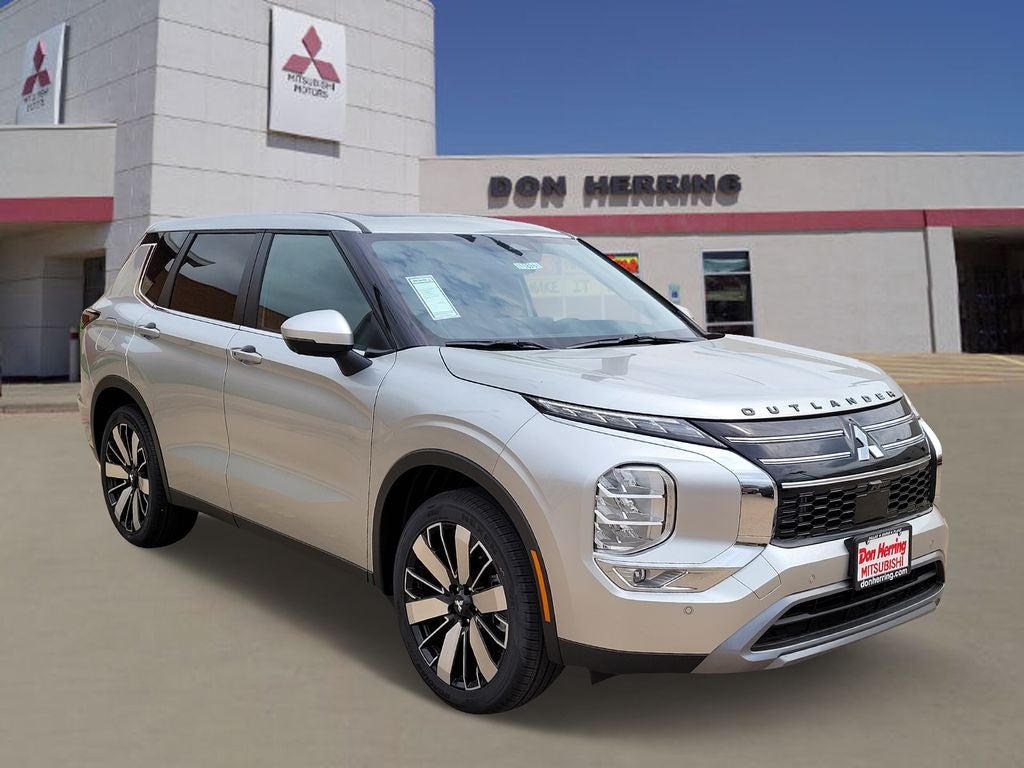 2026 Mitsubishi Outlander SE in Alloy Silver Metallic — front three-quarter view