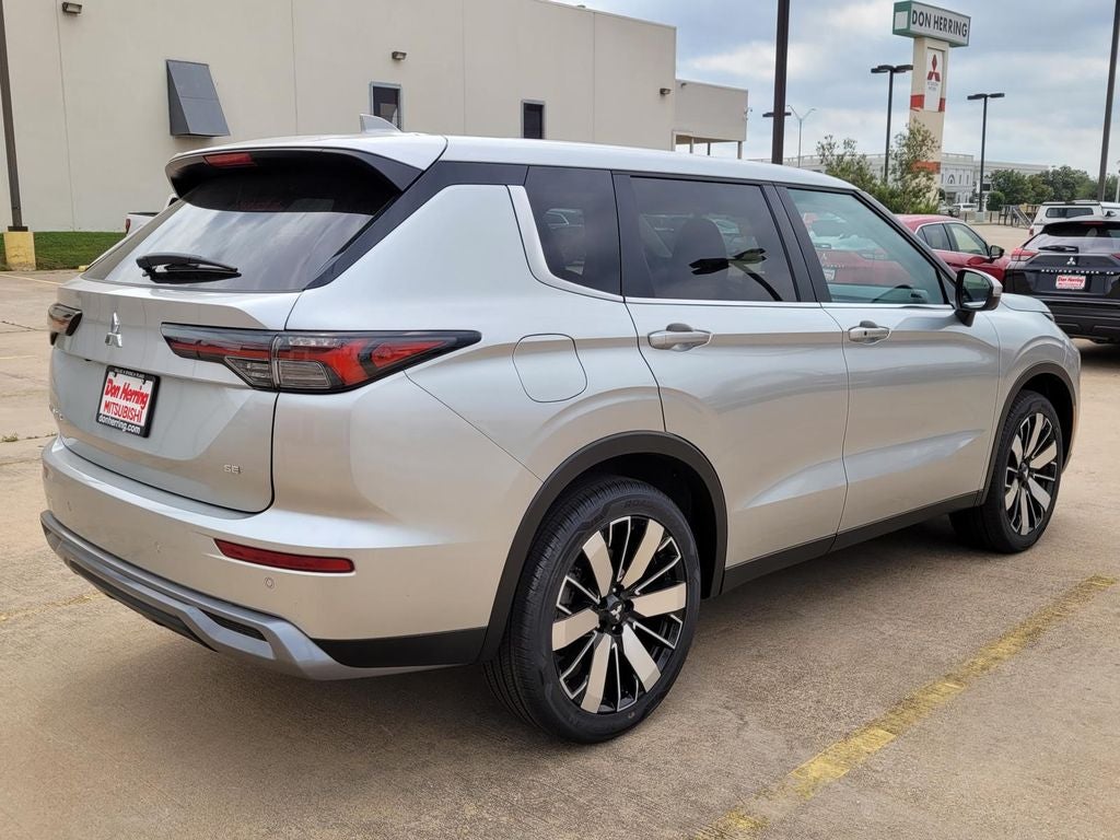 2026 Mitsubishi Outlander — rear three-quarter view