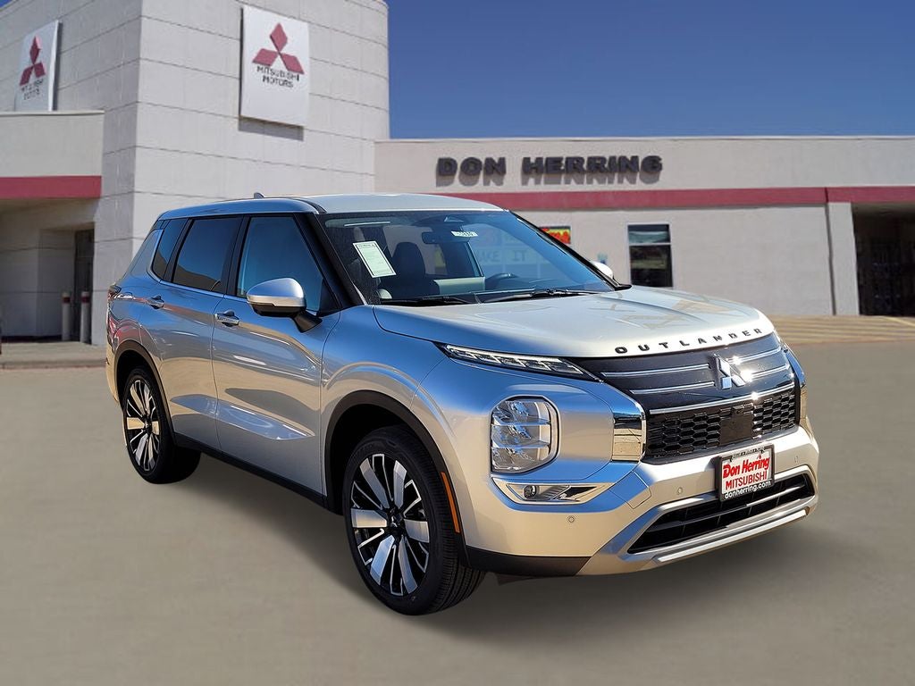 2026 Mitsubishi Outlander SE in Alloy Silver Metallic — front three-quarter view