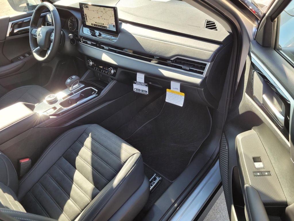 2026 Mitsubishi Outlander — detail view
