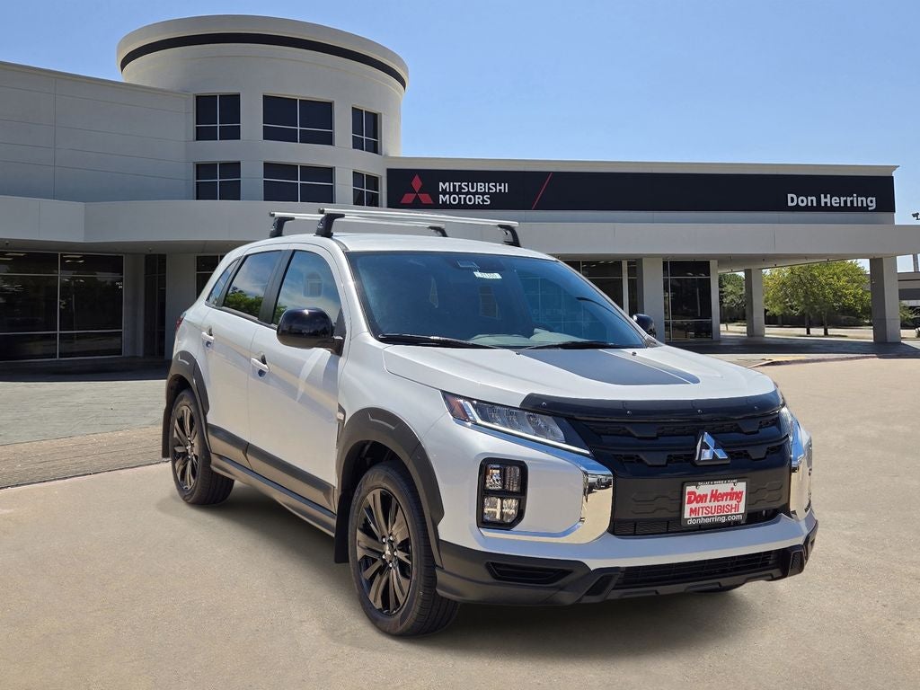 2026 Mitsubishi Outlander Sport SE in White Diamond — front three-quarter view
