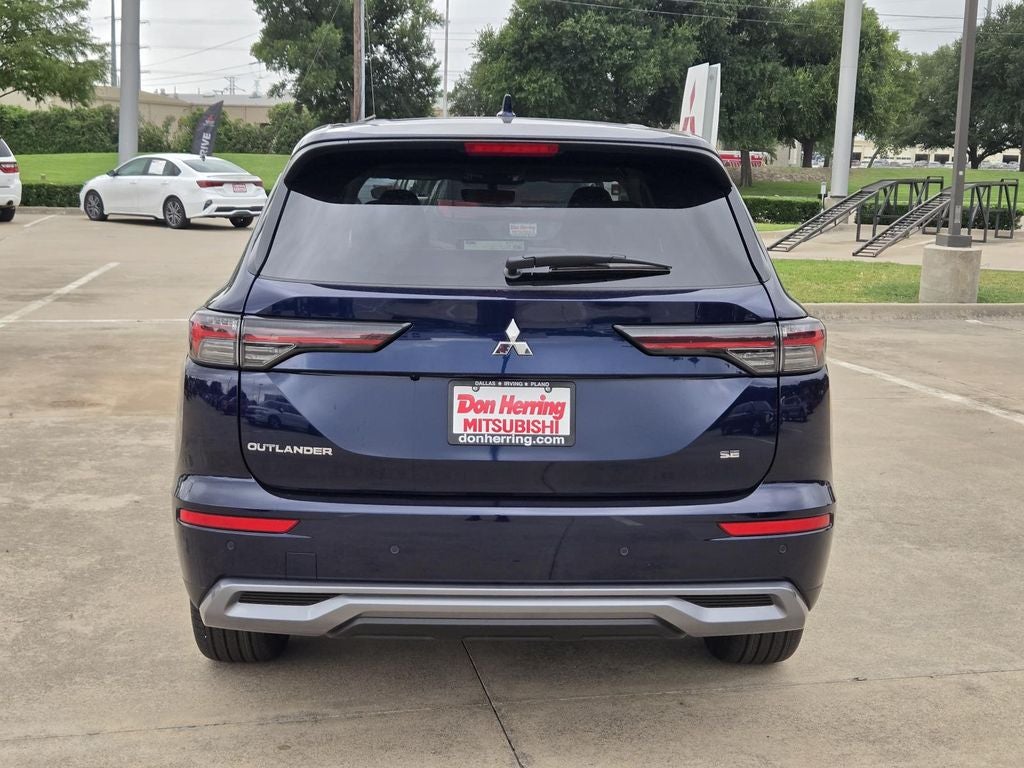 2026 Mitsubishi Outlander — detail view