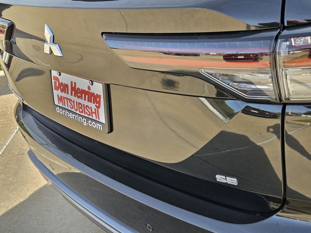 2026 Mitsubishi Outlander — detail view